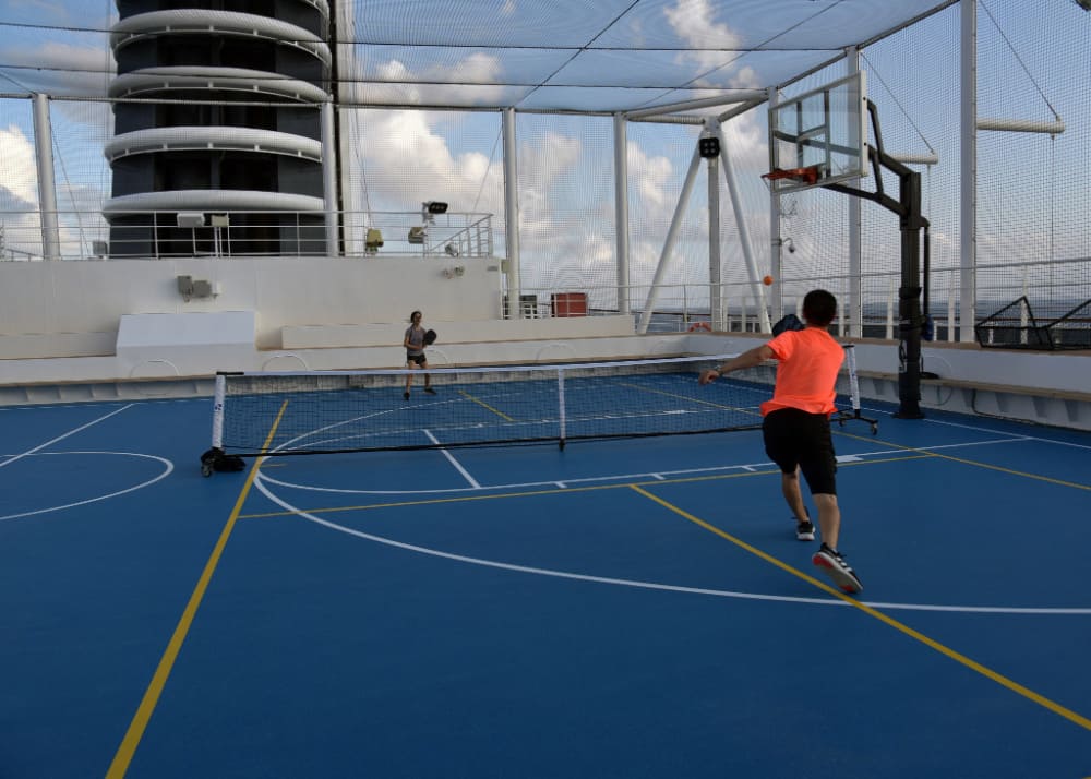 PB_Guests Play Pickleball on Nieuw Statendam