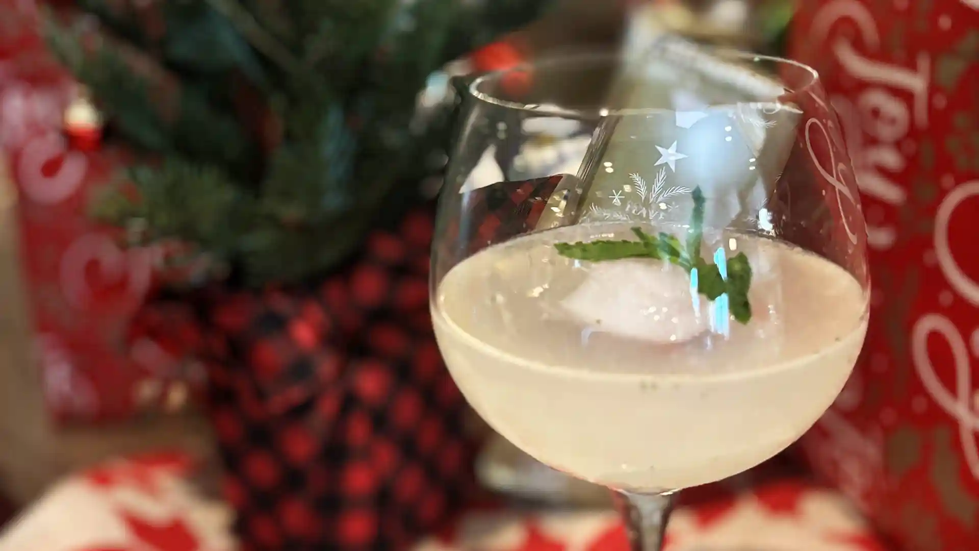 Post: Holiday Cocktail Recipes to Celebrate the Season