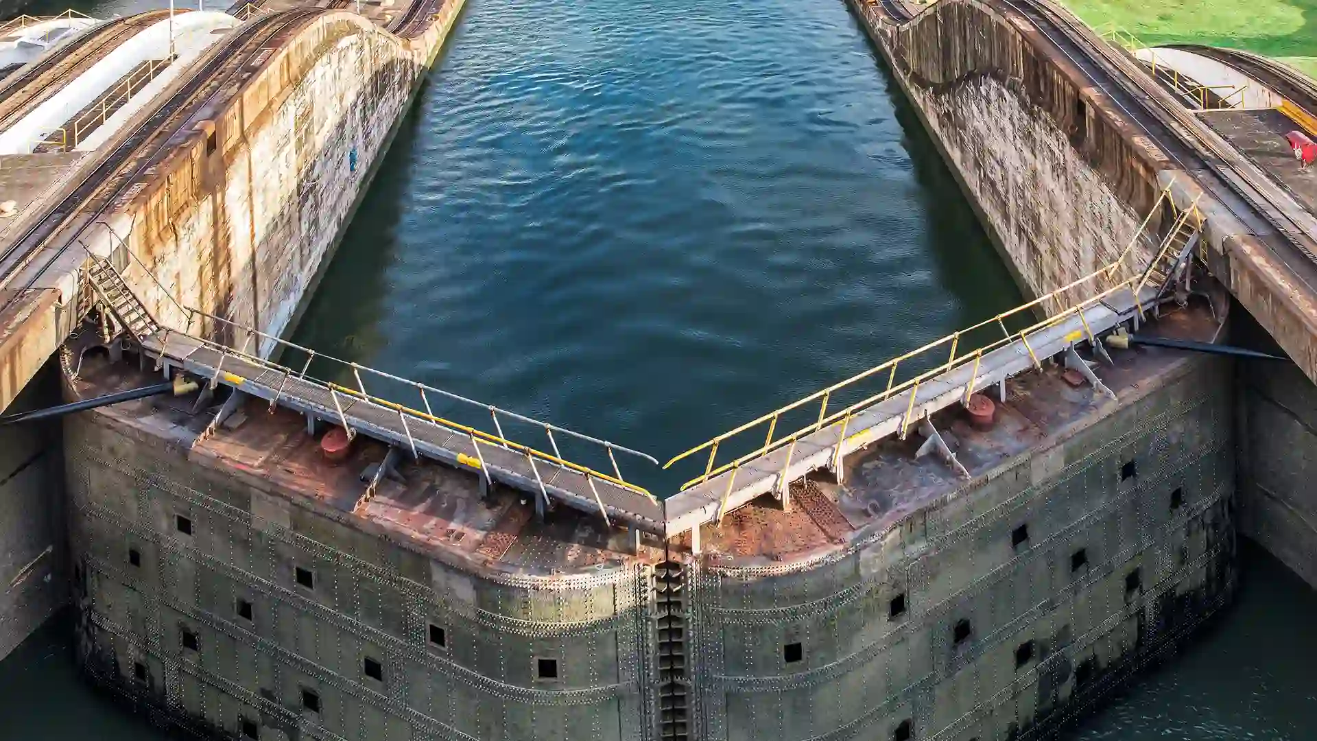 Cruising Through The Panama Canal Locks Travel Guide Cruising Through The Panama Canal Locks Travel Guide
