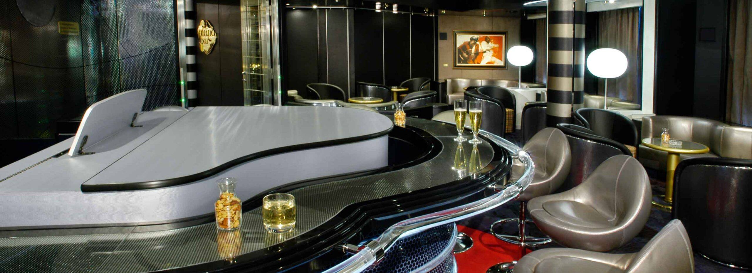 Piano Bar
