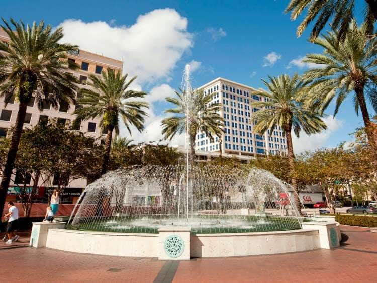 Fountain on Las Olas Boulevard in Fort Lauderdale, Florida.