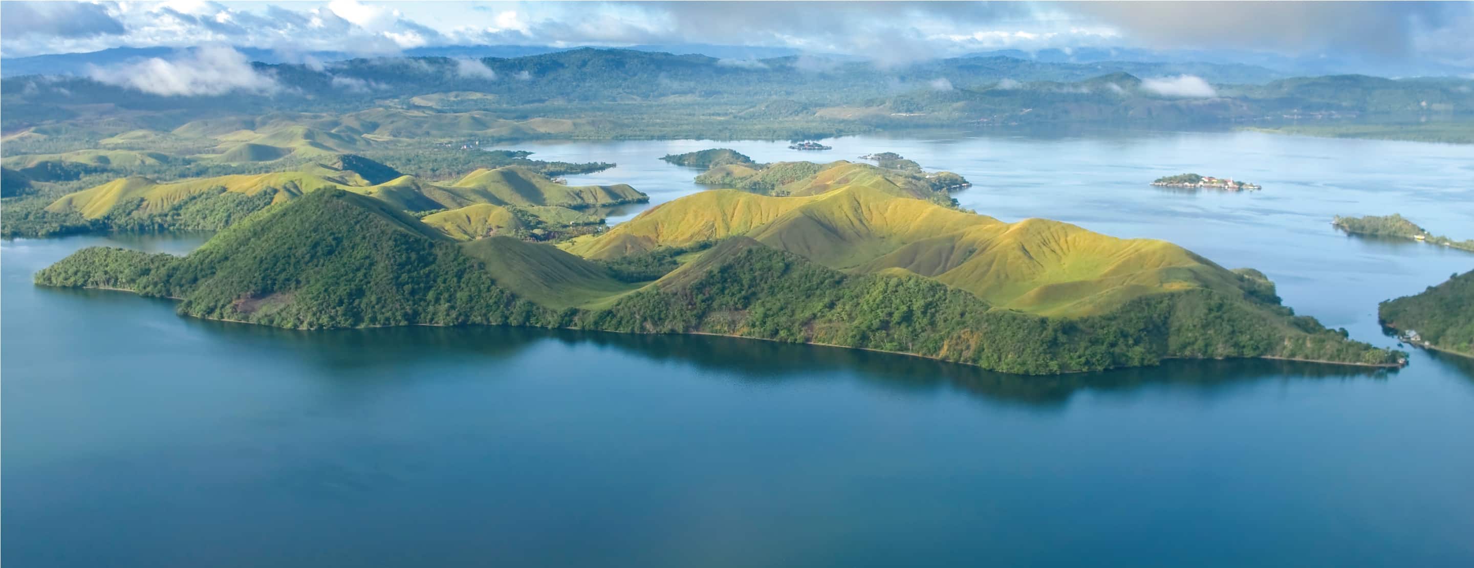 Shore Excursions and Tours for Conflict Islands (Panawal Group), Papua New Guinea Holland