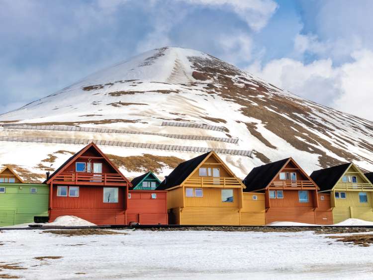 A view of the colorful houses along Port Longyearbyen
