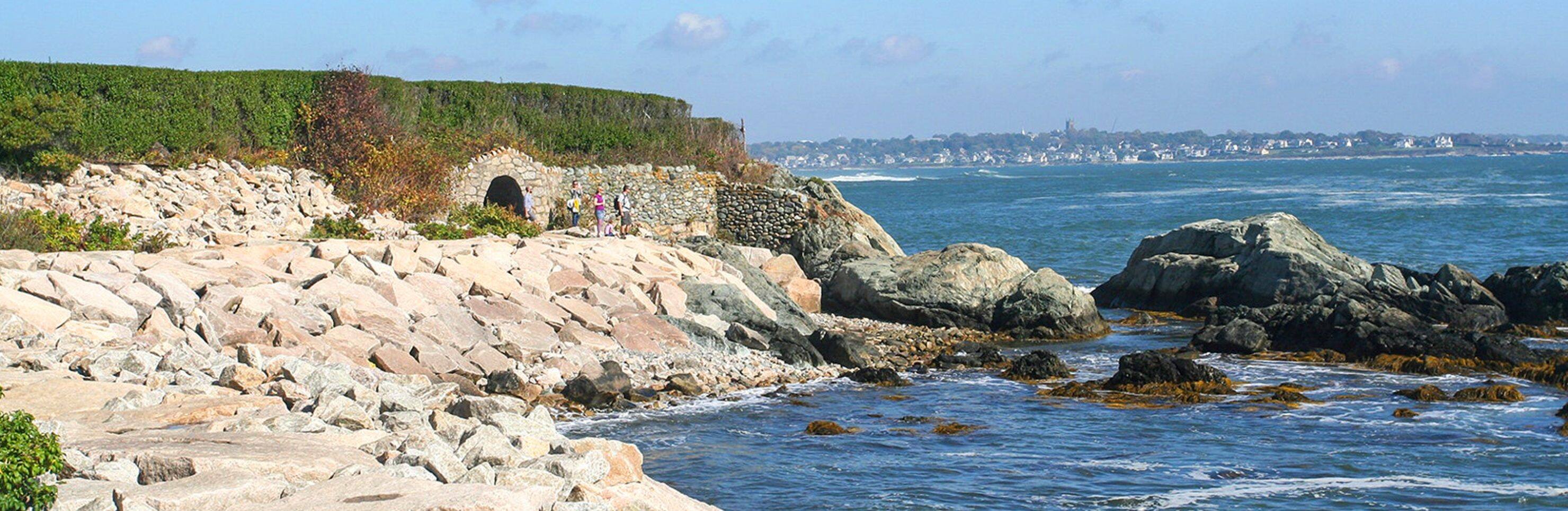 Newport Cliff Walk & 'The Breakers'