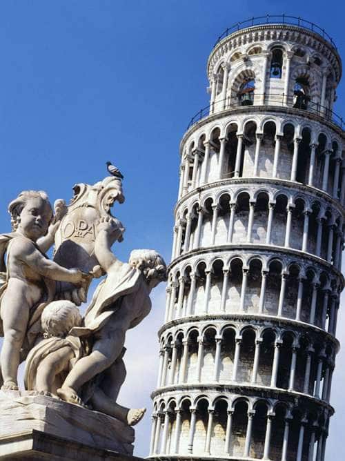 the leaning tower of pisa in italy