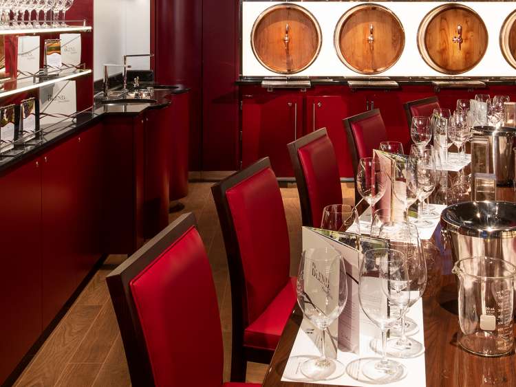 Wine Experts Cruises I Holland America Line Cruises