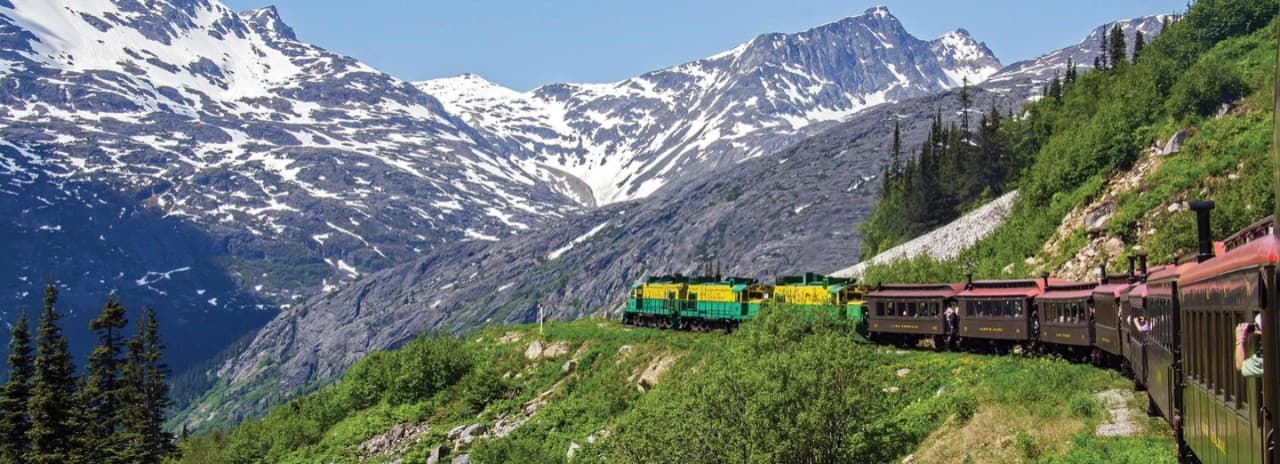 train taking cruisers to Denali National Park on and Alaska Cruisetour