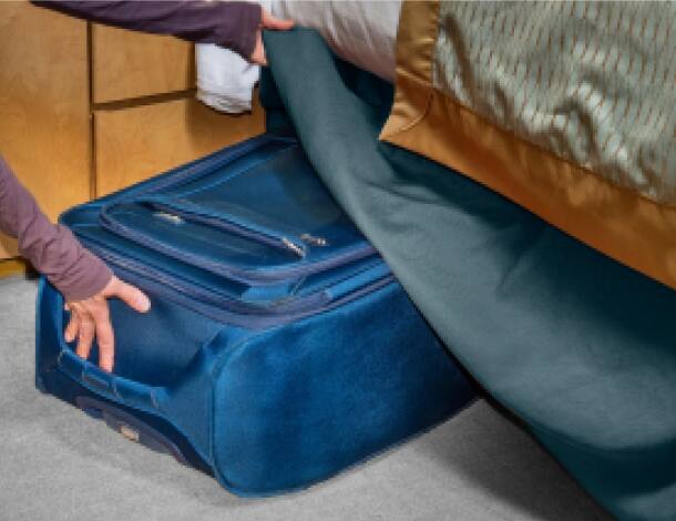 Storing suitcase