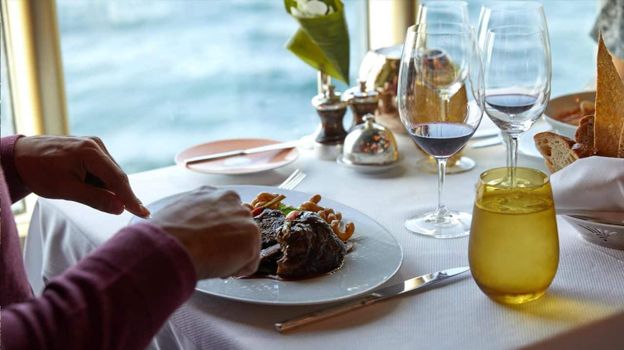 dining aboard Holland America Line's Nieuw Amsterdam