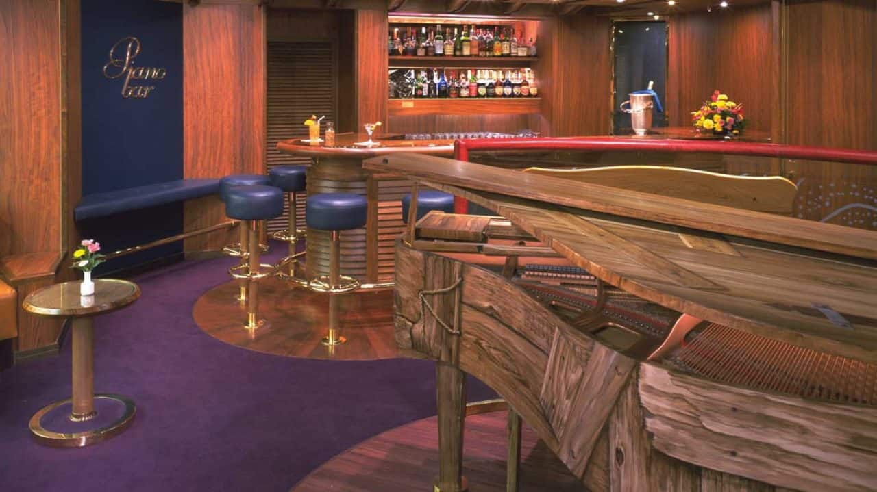 Piano bar on Zaandam cruise ship